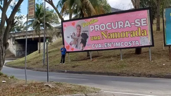 carlos-valentim-procura-se-namorada-1-696x391-1